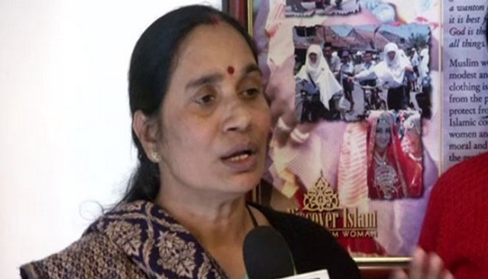 പ്രതികളുടെ അഭിഭാഷകന്‍ കോടതിയെ തെറ്റിദ്ധരിപ്പിച്ച് നീതി വൈകിപ്പിക്കുകയാണെന്ന് നിര്‍ഭയയുടെ അമ്മ