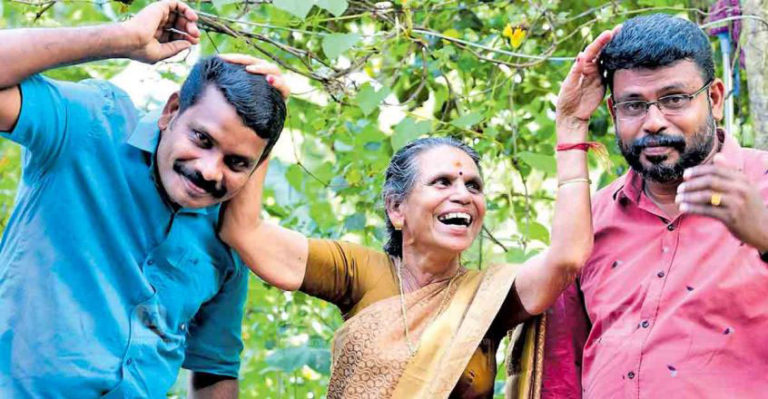 ഒരേ പഞ്ചായത്തിലെ മത്സരാർത്ഥികൾ, ഒരമ്മയുടെ മക്കൾ
