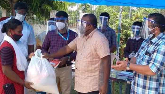 അതിഥി തൊഴിലാളികൾക്കായി രണ്ടായിരത്തിലധികം ഭക്ഷ്യകിറ്റുകൾ നൽകി