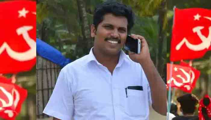 സിപിഎം പ്രാദേശിക നേതാവിനെ ബൈക്കിലെത്തിയ മൂന്നം​ഗസംഘം കുത്തിക്കൊന്നു.