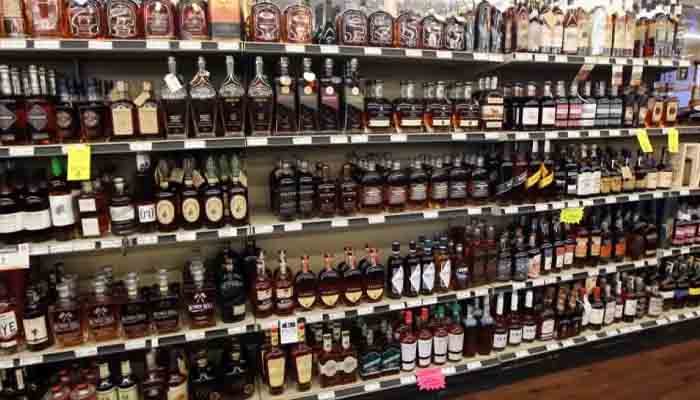 ജനുവരിയോടെ മദ്യലഭ്യതയിൽ വലിയ കുറവുണ്ടാകാൻ സാധ്യതയെന്ന് ബെവ്കോ.