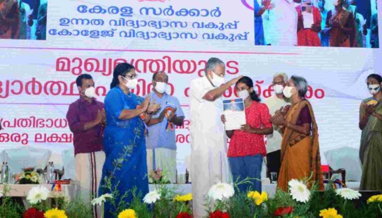 നാളത്തെ തലമുറയ്ക്കായാണ് സര്‍ക്കാര്‍ ഇന്ന് കാര്യങ്ങള്‍ ചെയ്യുന്നത്: മുഖ്യമന്ത്രി