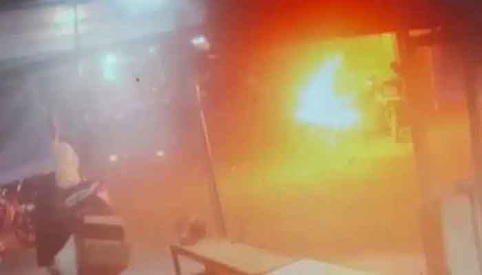 മദ്യപിച്ച് വാഹനമോടിച്ചതിന് പിഴ: ദേഹത്ത് പെട്രോള്‍ ഒഴിച്ച് തീ കൊളുത്തി ലോറി ഡ്രൈവര്‍