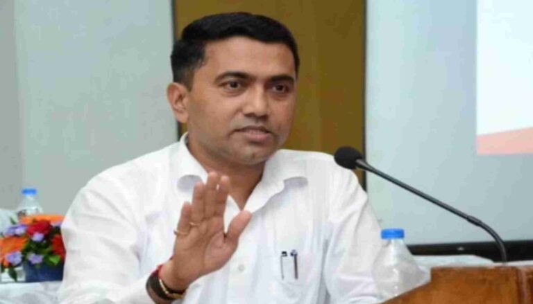 മുഖ്യമന്ത്രിയില്ലാതെ ഗോവ എംഎല്‍എമാര്‍ സത്യപ്രതിജ്ഞ ചെയ്തു