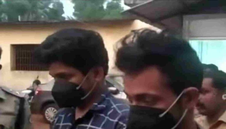 മാല മോഷ്ടാക്കൾ പോലീസ് കസ്റ്റഡിയിൽ