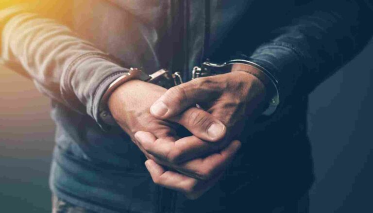 ലക്ഷങ്ങള്‍ വിലമതിക്കുന്ന മയക്കുമരുന്നുമായി യുവാക്കള്‍ പിടിയില്‍