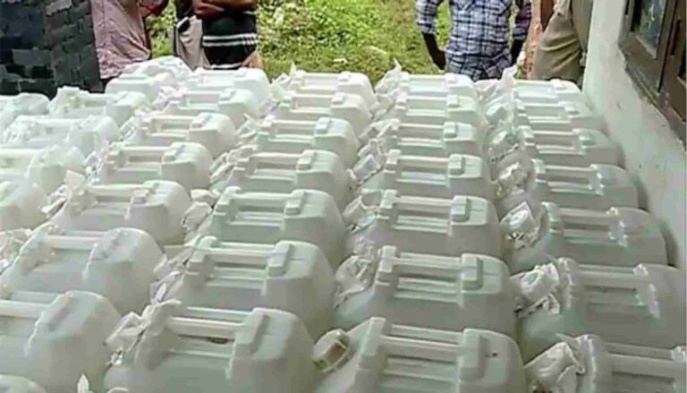 ആറ് എക്സൈസ് ഉദ്യോഗസ്ഥർക്കെതിരെ കേസെടുക്കാൻ കോടതി ഉത്തരവ്