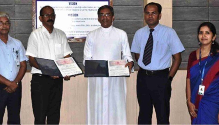 സഹൃദയാ എഞ്ചിനീയറിംഗ്‌ കോളേജിലെ വിദ്യാര്‍ത്ഥികള്‍ക്ക്‌ പഠനത്തോടൊപ്പം പരിശീലനവും വരുമാനവും