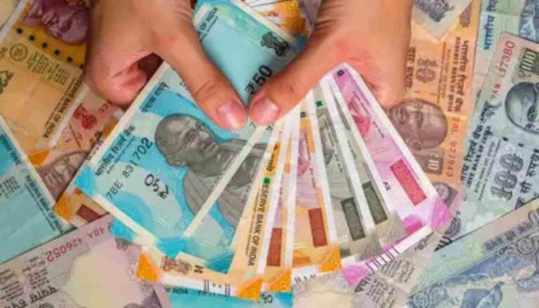 രൂപയ്ക്ക് റെക്കോഡ് ഇടിവ്