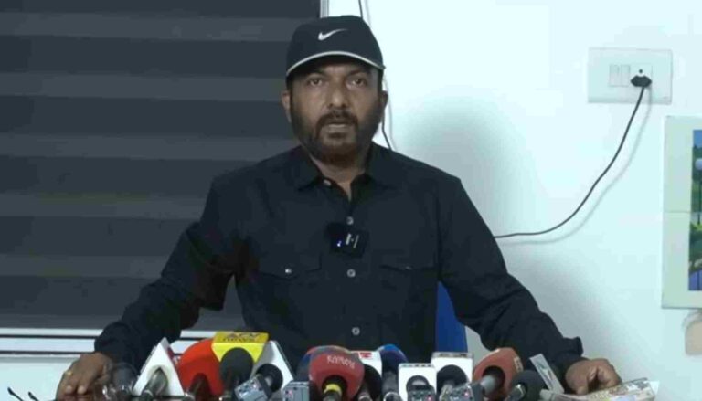 സ്വർണക്കടത്ത്​ കേസിലെ വെളിപ്പെടുത്തലിന്റെ പ്രതികാരമാണ്​ തനിക്കെതിരെയുളള വേട്ടയാടലെന്ന് ക്രൈം നന്ദകുമാർ