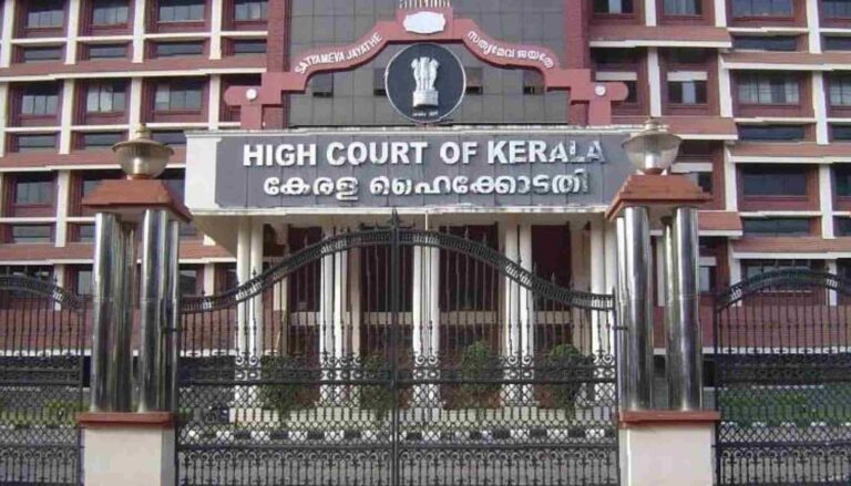 നടിയെ ആക്രമിച്ച കേസിൽ വിചാരണക്കോടതി മാറ്റംസംബന്ധിച്ചുളള ഹർജി ഹൈക്കോടതിയിൽ
