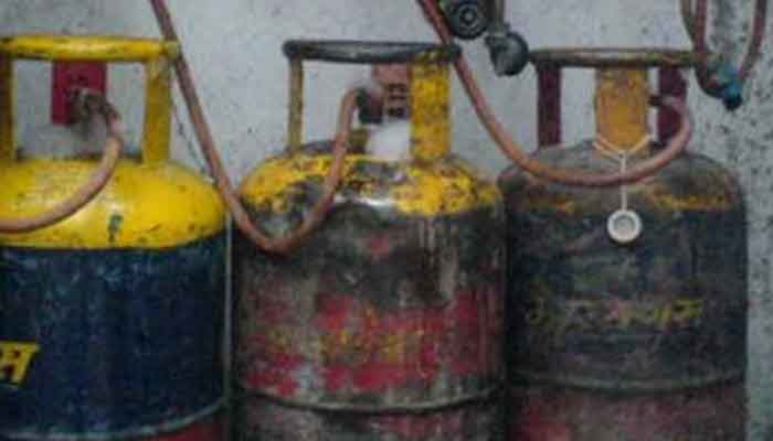 ഹോട്ടലുകളില്‍ സൂക്ഷിക്കാവുന്നത് അഞ്ച് ഗ്യാസ് സിലിണ്ടര്‍