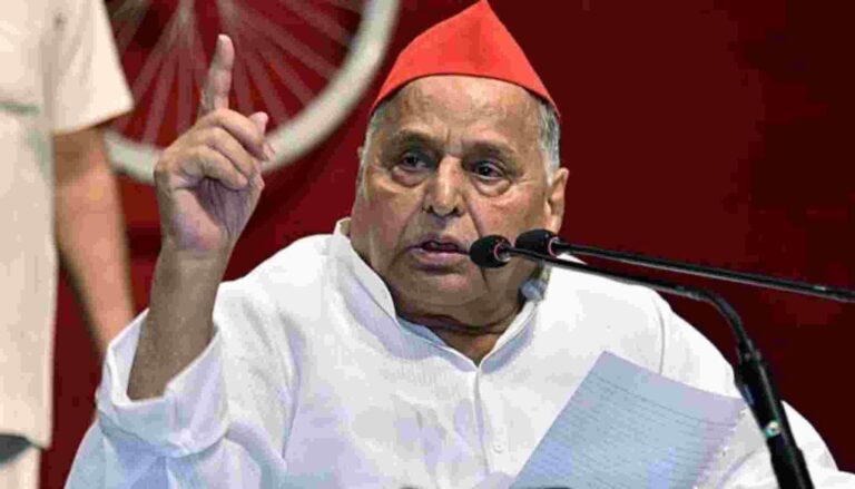 ഉത്തർപ്രദേശ് മുൻ മുഖ്യമന്ത്രി മുലായം സിങ് യാദവ് ഗുരുതരാവസ്ഥയിൽ: തീവ്രപരിചരണ വിഭാഗത്തിലേക്ക് മാറ്റി