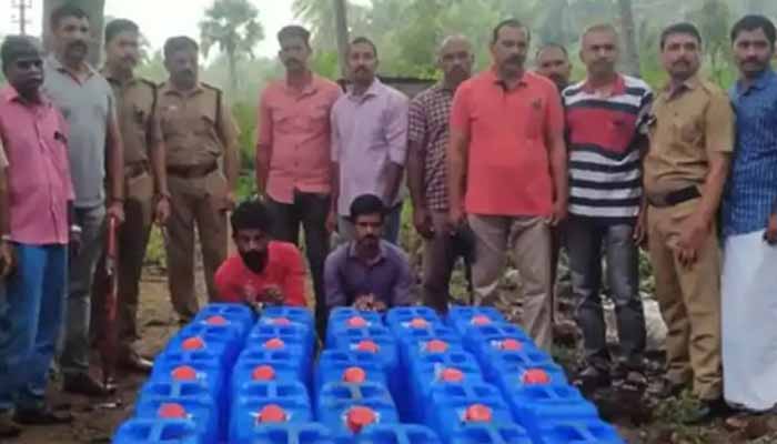 കൊഴിഞ്ഞാമ്പാറയിൽ 725 ലിറ്റർ സ്പിരിറ്റ് വേട്ട; സിപിഎം ബ്രാഞ്ച് സെക്രട്ടറി ഉൾപ്പെടെ 2 പേർ പിടിയില്‍