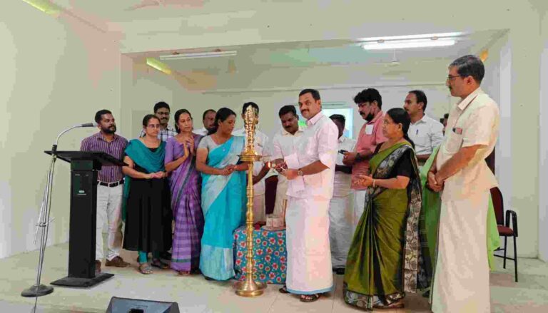 മുരിക്കാട്ടുകുടി സ്കൂൾ സോഷ്യൽ സർവീസ് സ്‌കീമിന്റെ ഉദ്ഘാടനം അഡ്വ. ഡീൻ കുര്യാക്കോസ് എം പി നിർവഹിച്ചു